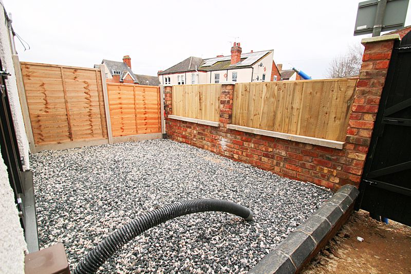 Court Yard- click for photo gallery